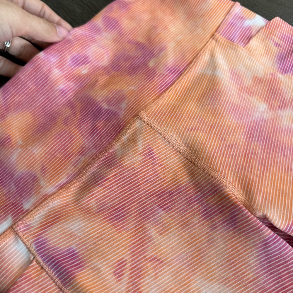 Athleta Salutation Stash Pockets Capris Leggings … - image 7